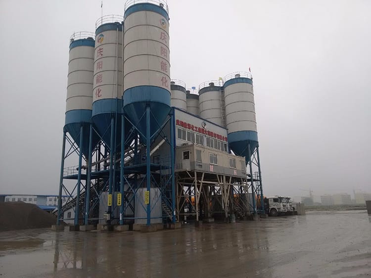 XCMG official big concrete batching plant HZS120V new 120m3 concrete mixing plant for sale